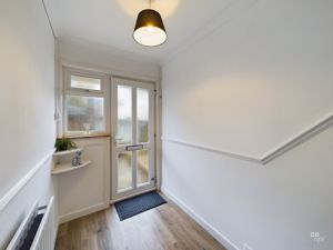  hallway - click for photo gallery